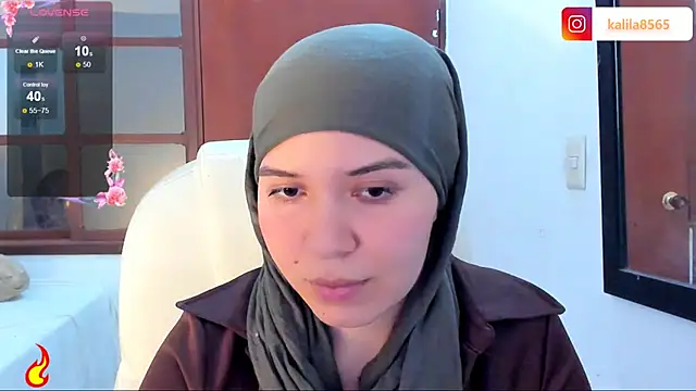 Snapshot of MatchedEyebrow chatting on 10, 10, 2025 MatchedEyebrow online show from 10, 10, 2025