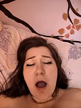 HunnyyLove online show from 16, 9, 2025