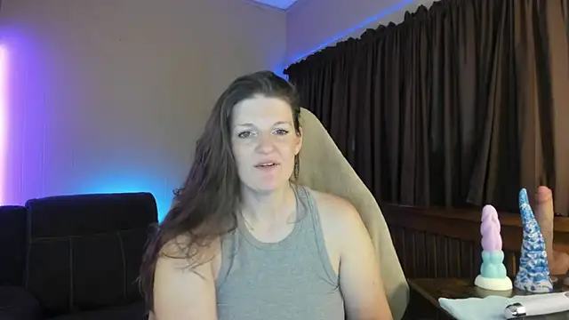 Snapshot of Kelly_Carolina chatting on 5, 10, 2025 Kelly Carolina online show from 5, 10, 2025