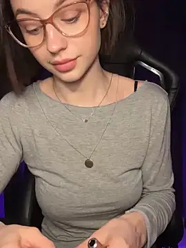 Camilla Railian online show from 10, 12, 2024