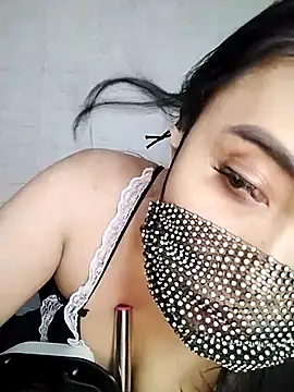  Shimmerlyn  online show from 15, 2, 2025