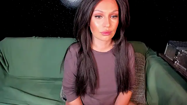 Snapshot of LondonBadGirl chatting on 17, 3, 2025 LondonBadGirl online show from 17, 3, 2025