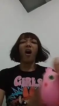 Snapshot of Karmakuro chatting on 11, 6, 2026 Karmakuro online show from 11, 6, 2026