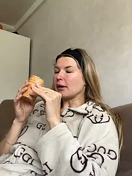 AngelMiaM online show from 27, 4, 2026