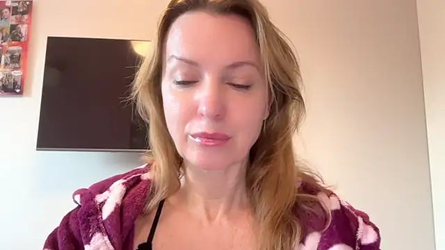 RachellAmazing online show from 5, 3, 2025