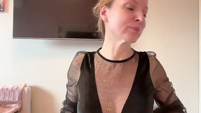 RachellAmazing online show from 5, 3, 2025