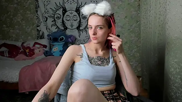 Cutie Adelia online show from 10, 3, 2025