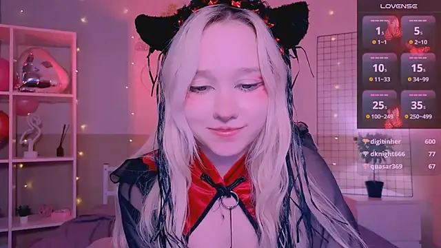 Snapshot of IrmaBell chatting on 16, 3, 2025 IrmaBell online show from 16, 3, 2025