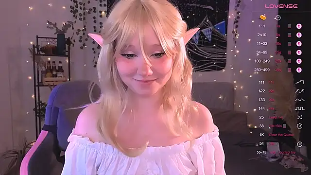 Snapshot of IrmaBell chatting on 25, 9, 2025 IrmaBell online show from 25, 9, 2025