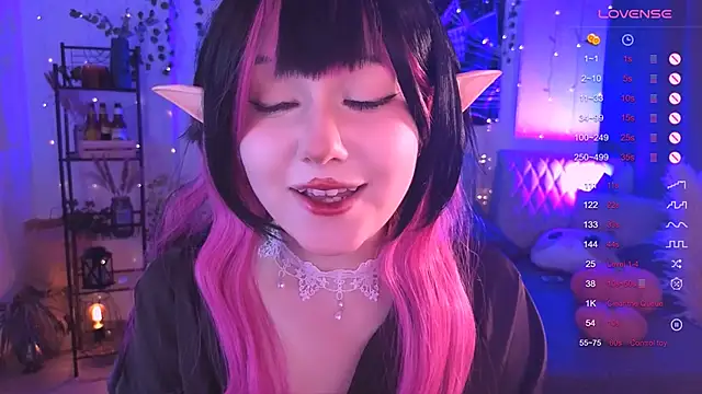 Snapshot of IrmaBell chatting on 29, 10, 2025 IrmaBell online show from 29, 10, 2025