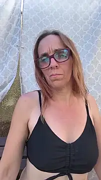 Snapshot of Dettybitch40 chatting on 1, 7, 2026 Dettybitch40 online show from 1, 7, 2026