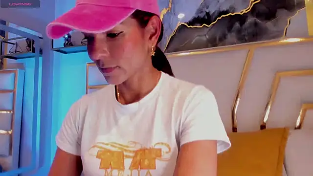 HannaPetit online show from 7, 4, 2026