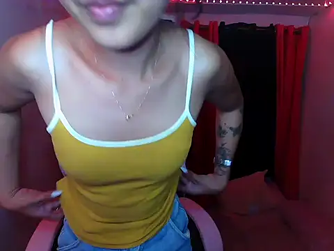 Snapshot of young_salsalita chatting on 3, 2, 2025 young salsalita online show from 3, 2, 2025