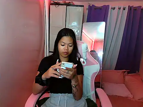 Snapshot of young_salsalita chatting on 18, 3, 2025 young salsalita online show from 18, 3, 2025