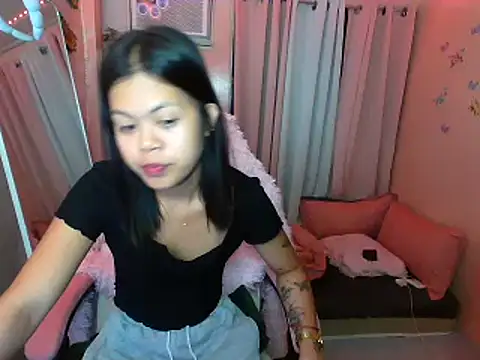 Snapshot of young_salsalita chatting on 13, 10, 2025 young salsalita online show from 13, 10, 2025