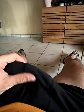 Snapshot of dk2995 chatting on 17, 10, 2025 dk2995 online show from 17, 10, 2025