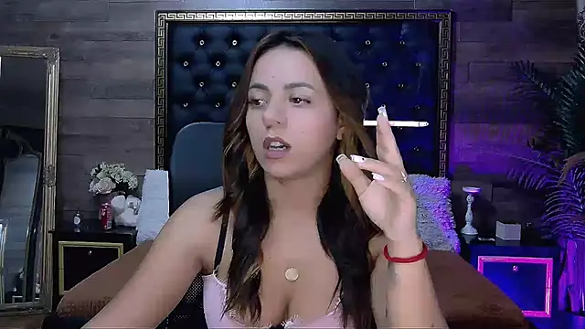 PlayfulElla online show from 8, 10, 2025