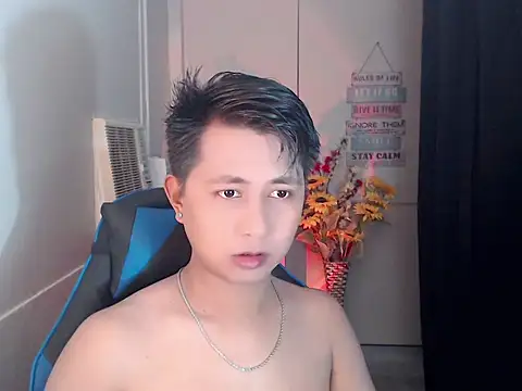 Snapshot of khael_moreno chatting on 13, 11, 2025 khael moreno online show from 13, 11, 2025