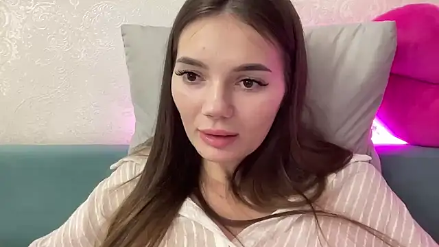 Snapshot of Miracle_angel_ chatting on 9, 12, 2024 Miracle angel online show from 9, 12, 2024