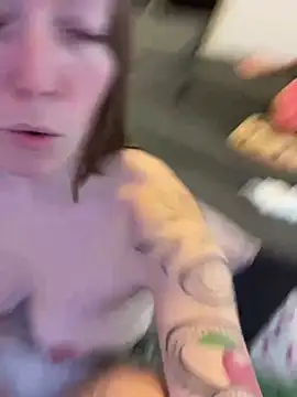 Snapshot of Daisy_Michto_Officiel chatting on 12, 12, 2024 Daisy Michto Officiel online show from 12, 12, 2024