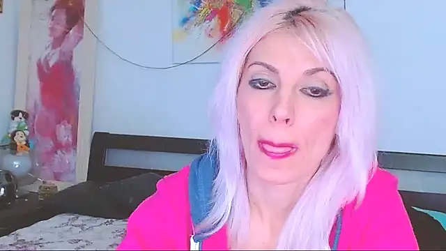 Snapshot of HoneyLara chatting on 20, 2, 2025 HoneyLara online show from 20, 2, 2025