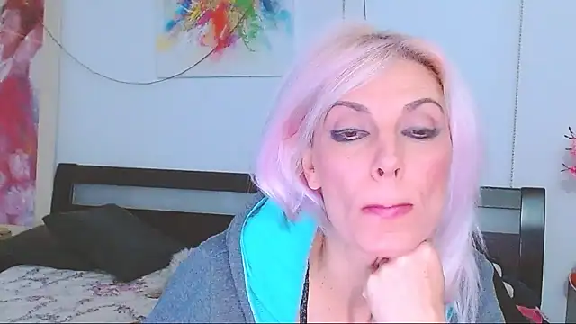 Snapshot of HoneyLara chatting on 22, 2, 2025 HoneyLara online show from 22, 2, 2025