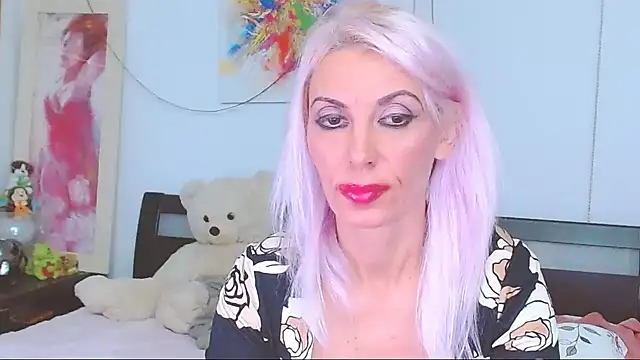 Snapshot of HoneyLara chatting on 2, 10, 2025 HoneyLara online show from 2, 10, 2025