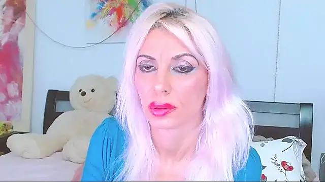 Snapshot of HoneyLara chatting on 20, 10, 2025 HoneyLara online show from 20, 10, 2025