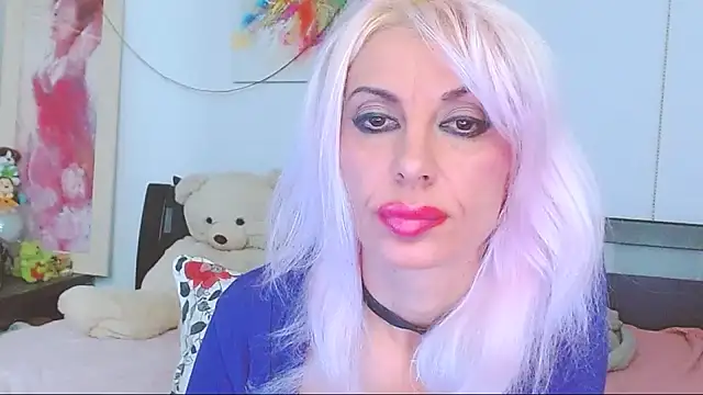 HoneyLara online show from 9, 11, 2025