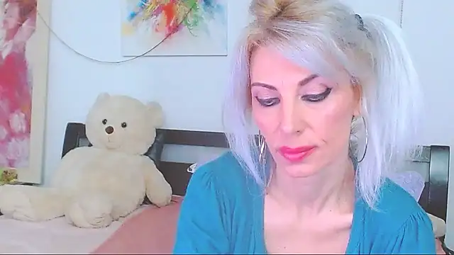 HoneyLara online show from 23, 3, 2026