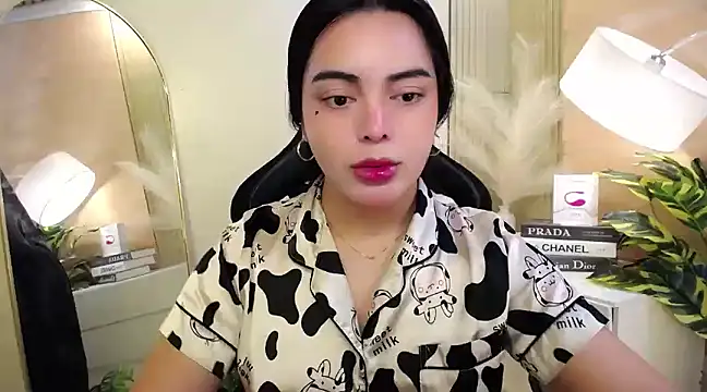 HotstuffCherrySummer online show from 25, 2, 2025