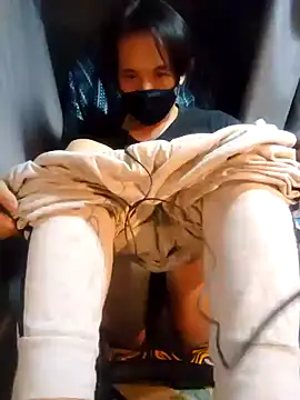 Snapshot of tarou08700870 chatting on 17, 11, 2025 tarou08700870 online show from 17, 11, 2025