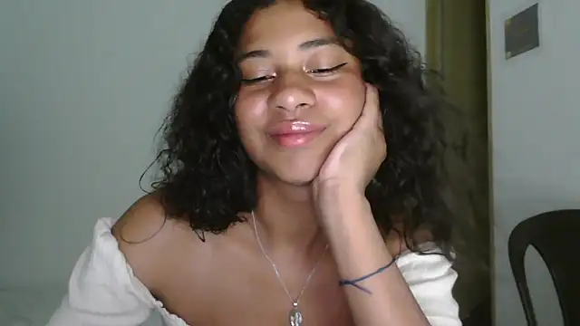 Snapshot of dark_enchantress_ chatting on 1, 4, 2026 dark enchantress online show from 1, 4, 2026