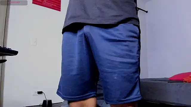 Snapshot of Cloudy_pigDude chatting on 13, 3, 2025 Cloudy pigDude online show from 13, 3, 2025