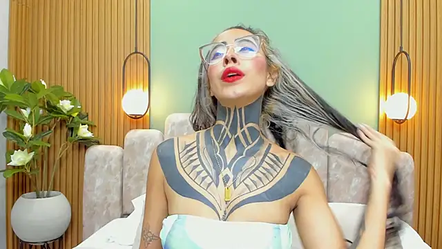 Snapshot of NicoleBlum chatting on 9, 1, 2025 NicoleBlum online show from 9, 1, 2025