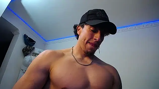 Snapshot of strongboy_ chatting on 25, 1, 2025 strongboy online show from 25, 1, 2025