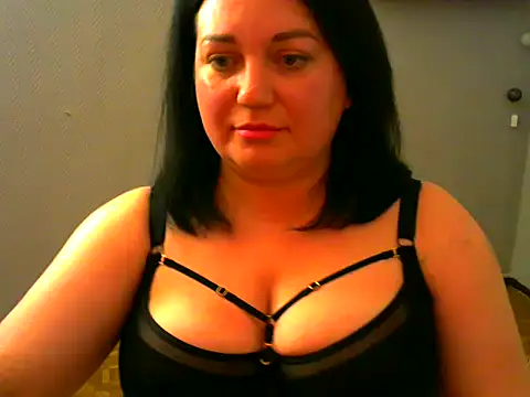 Snapshot of AmanaGi chatting on 30, 12, 2024 AmanaGi online show from 30, 12, 2024