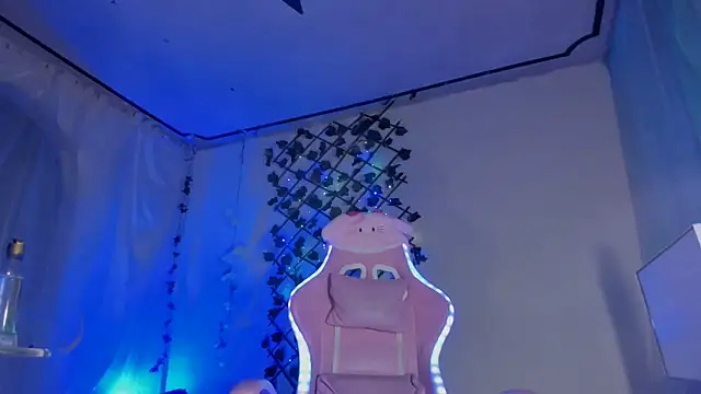 -Camila  online show from 9, 1, 2025