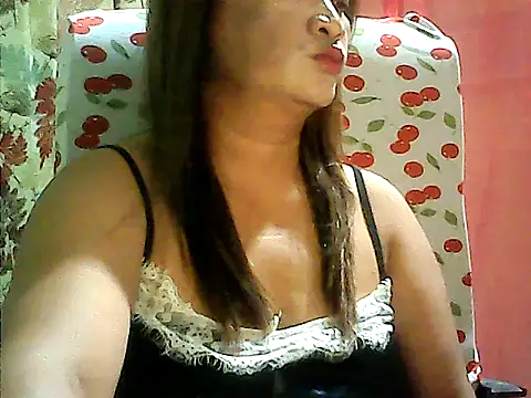 Snapshot of hott_scarlett chatting on 14, 4, 2026 hott scarlett online show from 14, 4, 2026