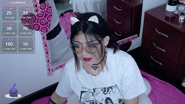 Catwhite  online show from 16, 2, 2026