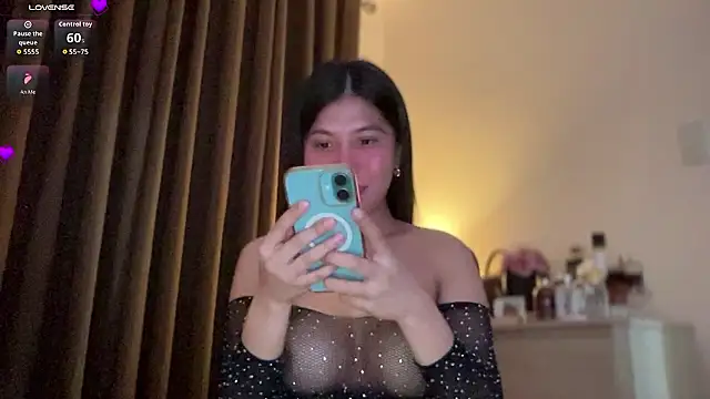 Snapshot of Anna_Leah chatting on 7, 1, 2026 Anna Leah online show from 7, 1, 2026