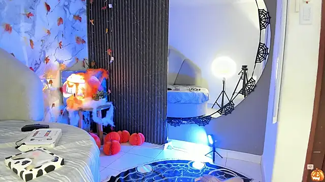 Katemoss70 online show from 24, 10, 2025