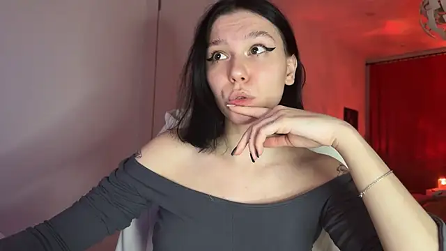 Snapshot of pinkdolly18 chatting on 12, 3, 2025 pinkdolly18 online show from 12, 3, 2025