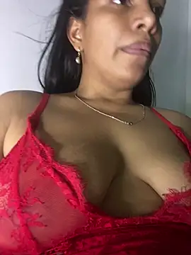 Snapshot of ArielleMillerr chatting on 8, 3, 2025 ArielleMillerr online show from 8, 3, 2025