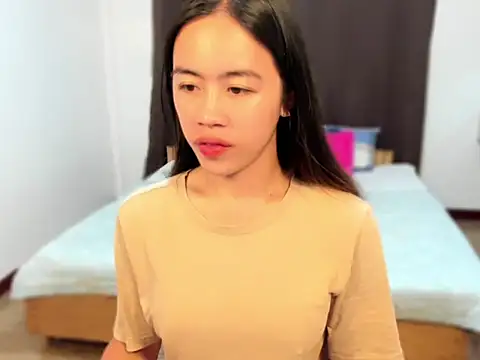 Snapshot of Emma_Jones88 chatting on 17, 9, 2025 Emma Jones88 online show from 17, 9, 2025