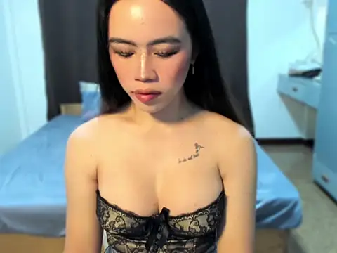 Snapshot of Emma_Jones88 chatting on 1, 11, 2025 Emma Jones88 online show from 1, 11, 2025