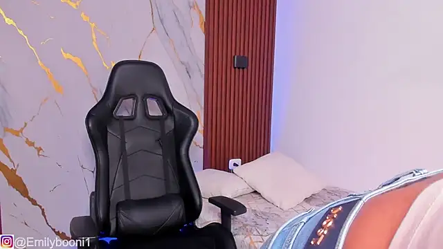 EmilyBoonny1 online show from 15, 11, 2025