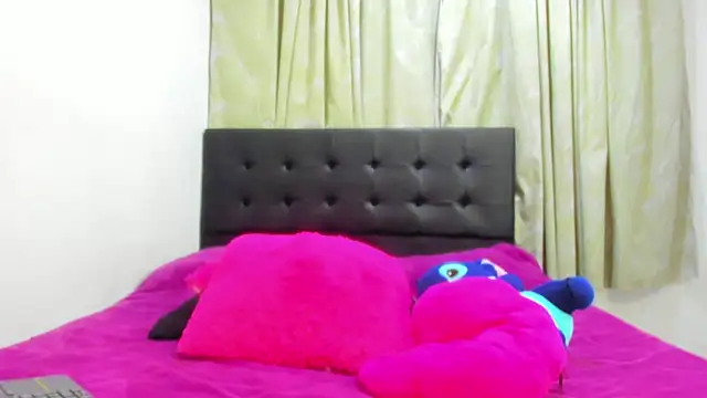 Snapshot of horny__molly_ chatting on 31, 10, 2025 horny molly online show from 31, 10, 2025