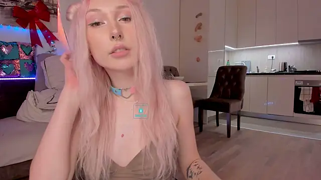 Snapshot of AlexRoseLiRed chatting on 12, 1, 2025 AlexRoseLiRed online show from 12, 1, 2025