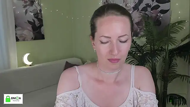 Queenymel online show from 2, 7, 2026